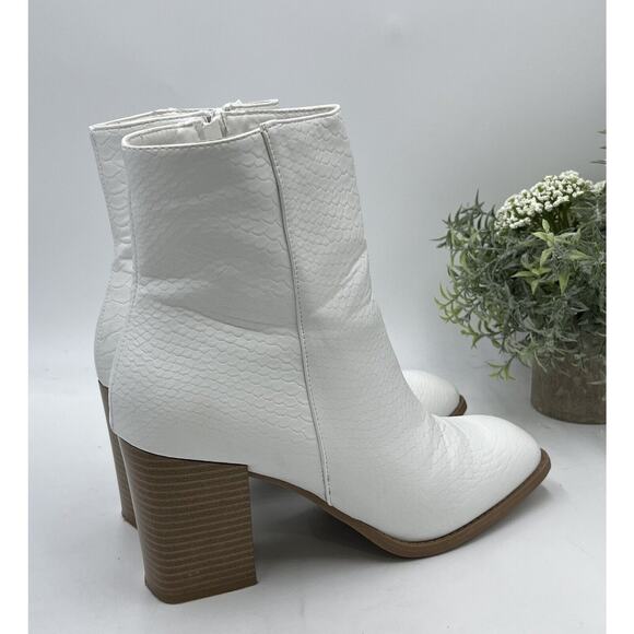 Altar’d State Retro White Faux Croc-Skin Ankle Boots Block Heel Side Zip Sz 10 - Picture 12 of 16